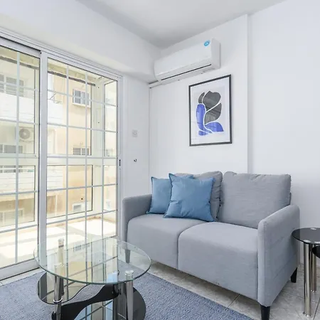 White 1-bedroom By Mackenzie Daire *